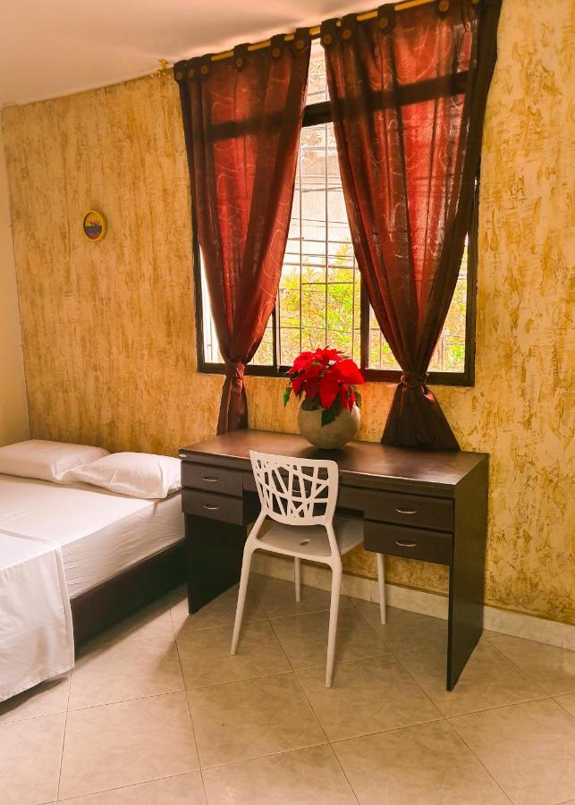 Hostal Gabo Bucaramanga Bagian luar foto