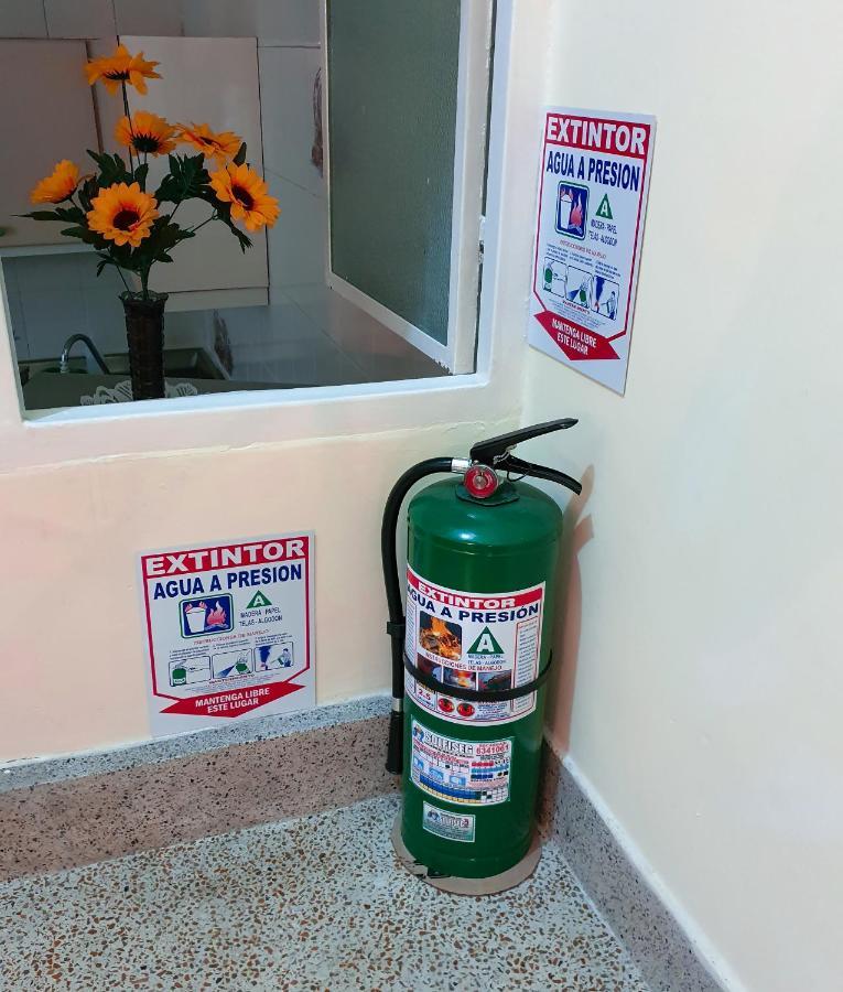Hostal Gabo Bucaramanga Bagian luar foto